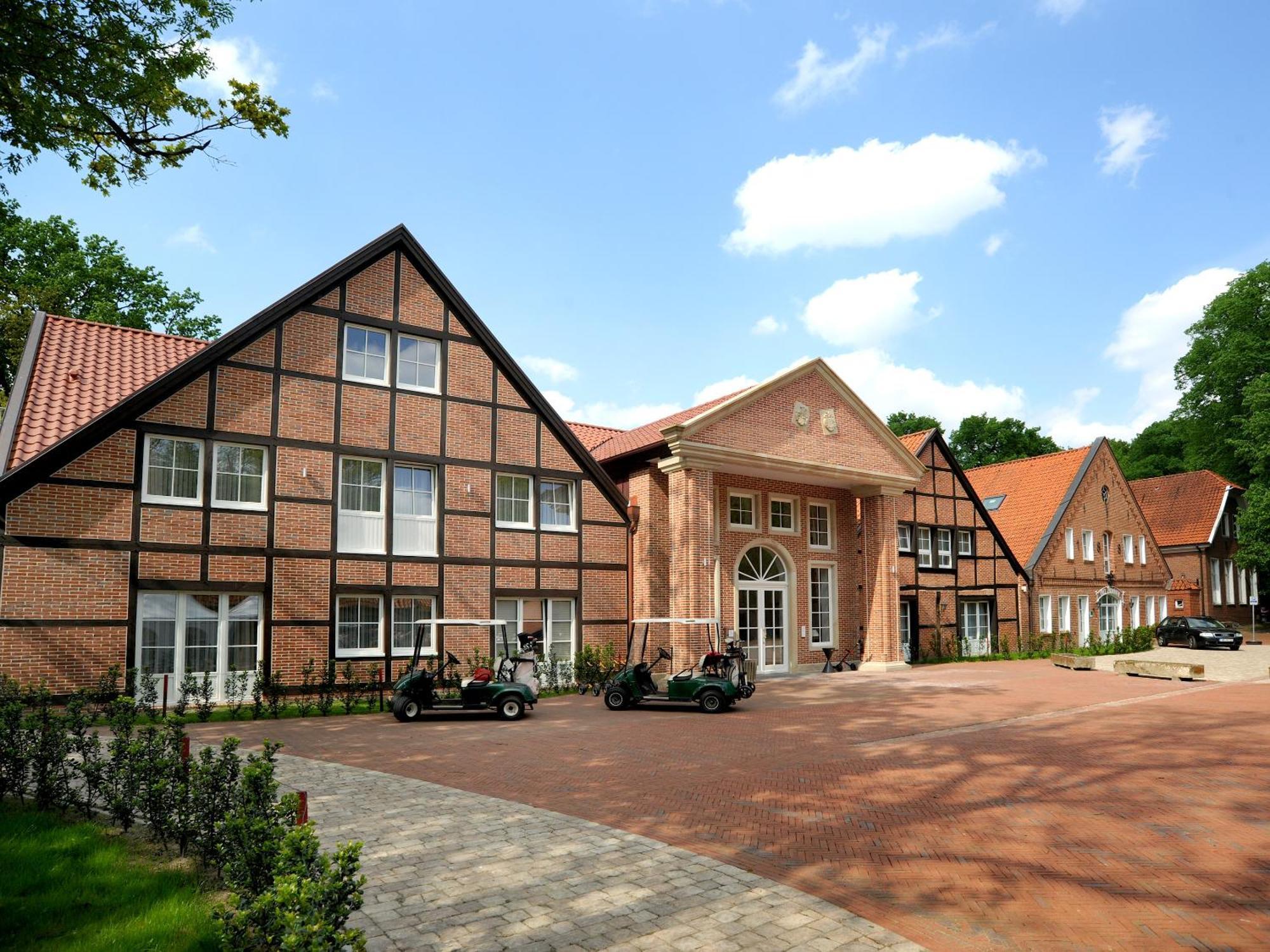 Golfpark Gut Dueneburg Hotel Харен Екстериор снимка