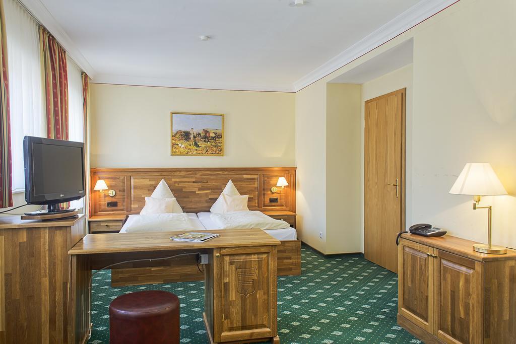 Golfpark Gut Dueneburg Hotel Харен Стая снимка